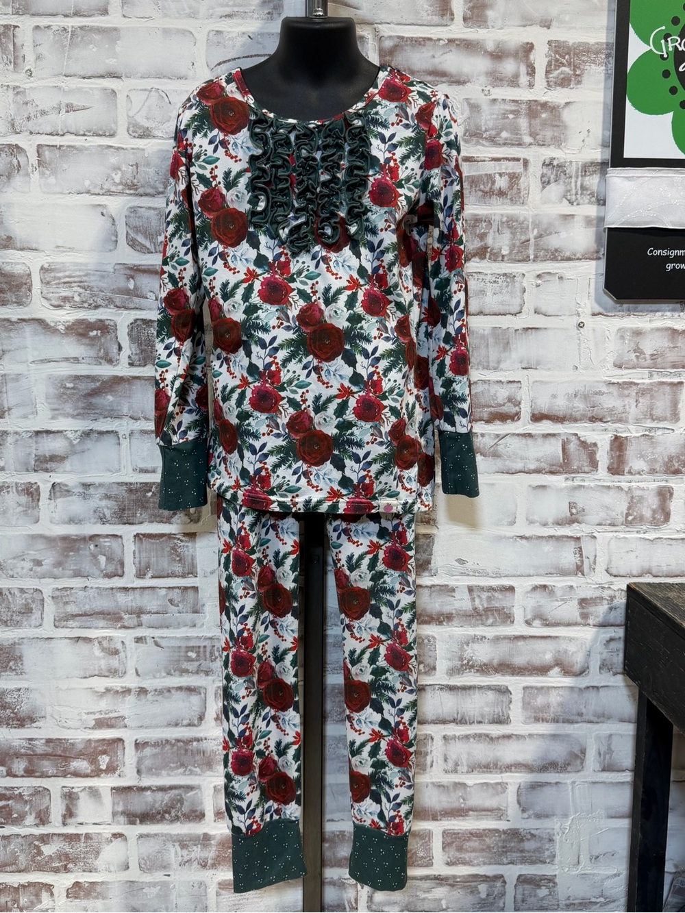 cheeky plum Girls Floral Ruffle Set - Red, Green, White